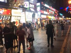 -八一路好吃街(雨田商务大厦店)