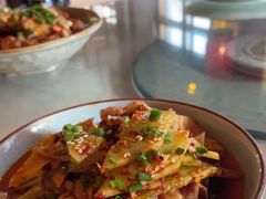 -龙门阵茶屋川菜馆(武康路店)