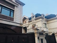 -龙溪路(地铁站)