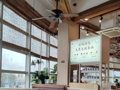 -蜜桃餐厅·伴山(湖滨商业街店)