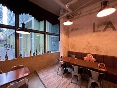 -mordew加州日记西餐&小酒馆(新天地店)