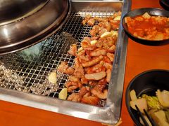 -肉甲韩国木炭烤肉(新壹街1店)