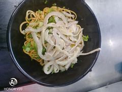 -钢阳酸菜红烧牛肉面(季乐路店)
