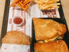 火烤双层牛肉特堡-The Habit Burger Grill 哈比特汉堡(复兴soho店)