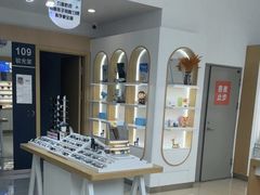 -大连何氏眼科医院