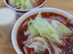 牛肉面+小面+豆浆-蒋六十八梯眼镜面(渝中店)