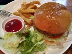 牛肉汉堡-COMMUNE幻师(花园道店)
