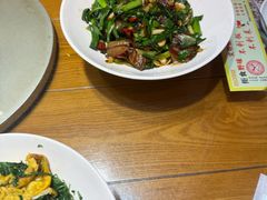 -黄泥岗·地道湖北菜(奥特莱斯店)