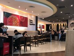 大堂-必胜客(百联又一城店)