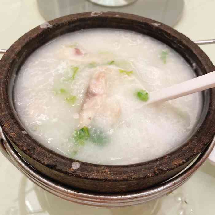 椰林海鲜坊(新塘店)-"[薄荷]环境:一大早来这边吃早茶环境.