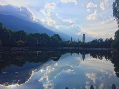 -三塔倒影公园
