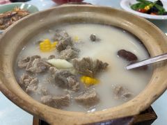 -大鸭梨烤鸭店(金顶街店)