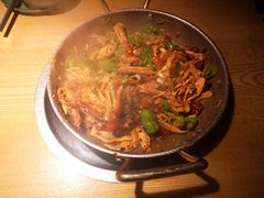 手撕扁担鸡-吃饭皇帝大(解放西路店)