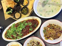 -丁里羊肉小镇(天鹅湖总店)