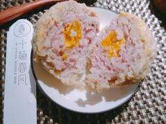 咸蛋黄狮子头-十面春风·江南面馆(崇宁路店)