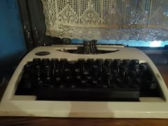 -84那年咖啡馆(李沧万达店)