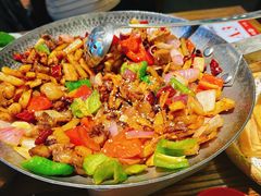 -富正毅三下锅·湘西韵味(天门山索道店)