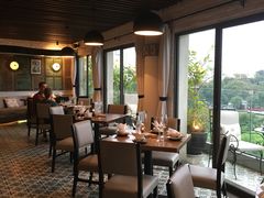 -Cau Go Vietnamese Cuisine