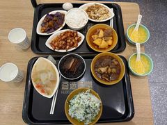-荟选餐饮徐家汇社区食堂(徐虹北路店)