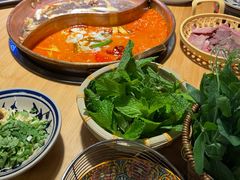 -洱火云南酸菜牛肉火锅(石景山当代商城店)