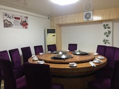 包厢-清真长山屯泉水灶台鱼(佳庆道店)