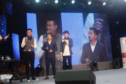 公益+手艺 为深圳代言-型走Symbol造型