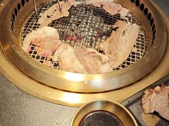 -铭牛烧肉·和牛海鲜自助(高新月牙湖店)