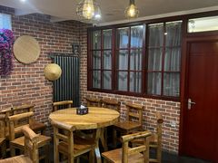 -万记麻辣烫国展总店