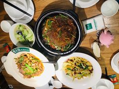 -费大厨辣椒炒肉(万家丽一店)