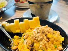 菠萝海鲜炒饭-星洲小聚·东南亚菜(中航城君尚店)