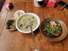 -茅屋大酒店
