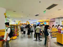 -m豆巧克力世界(上海世茂广场店)