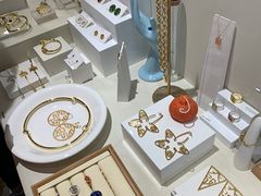 -LADY FAFA(巨鹿路陕西南路路口店)