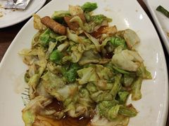 包菜爆牛柳-洁神饭庄·海鲜·青岛菜·30年老字号(五四广场店)