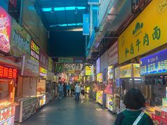 -泰龙城小吃街