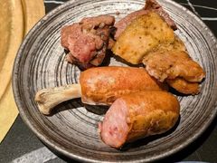 -山川小町·极番烧肉(新地假日广场店)