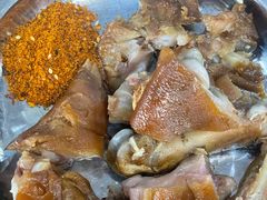 -鸿浩扒猪脚米线