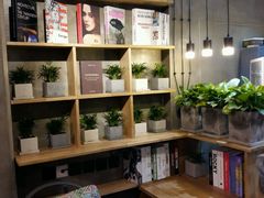 -HIGH FIVE哈福手工汉堡(桂林路店)