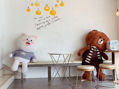 用餐区-顶东面包花园·生日蛋糕(世博店)
