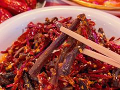 -肥小宝·金牌油焖大虾(襄阳龙虾地标店)