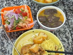 -002鱼汤粉(龍園店)