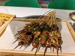 -山野的朋友露营炭火烤肉