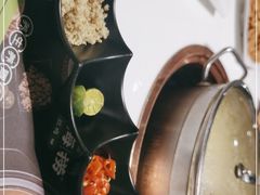 -洪氏嗨捞·猪肚鸡火锅(阳光天地店)