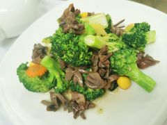 西兰花炒鸡什-文记壹心鸡(宝华路店)