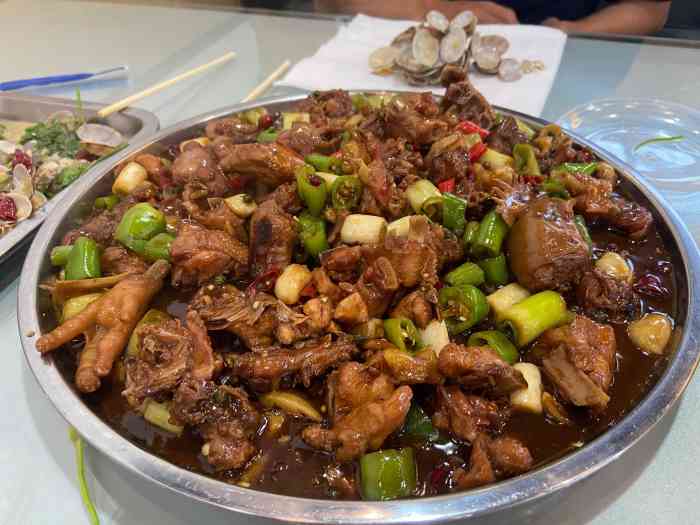 张大彪临沂炒鸡(城阳店"作为极度爱吃炒鸡的爱好者,我现在要把这家.