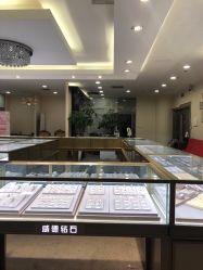 -威德钻石-克拉钻大本营(南京东路店)