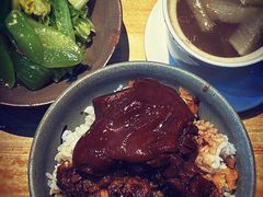 -红猪卤肉饭(大西洋美食城店)