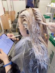 -V8潮牌·接发烫染连锁