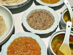 -裕兴记•蟹黄面馆(人民广场店)