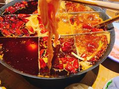 -白乐天毛肚火锅馆(解放碑店)